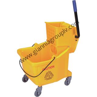 榨水車